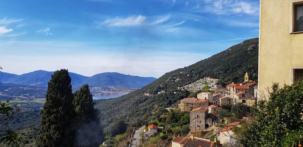 Olmeto village authentique corse. Vue sur le golfe du Valinco